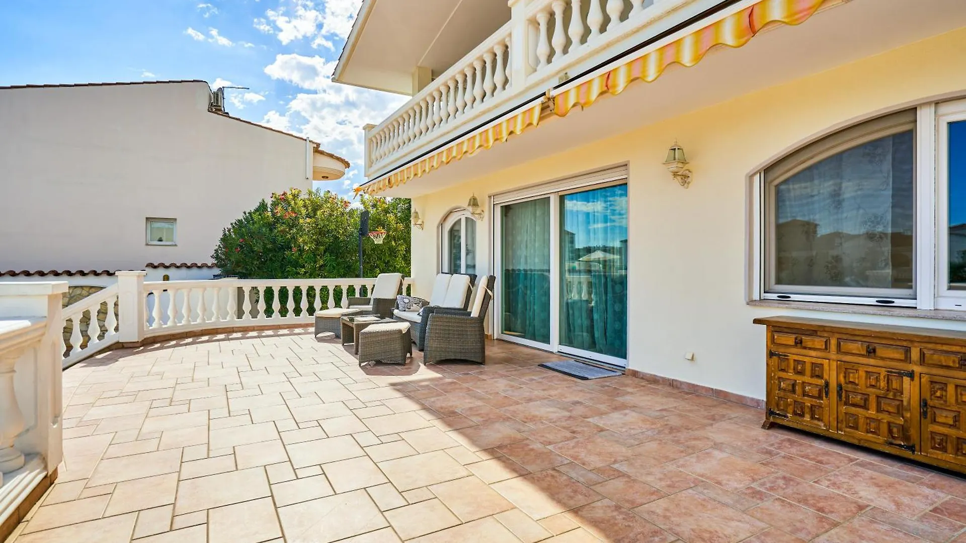 Villa Impresionante Al Canal Con Piscina Empuriabrava